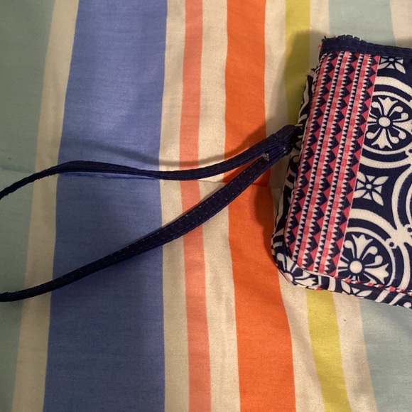 London Soho New York wristlet - Picture 3 of 12